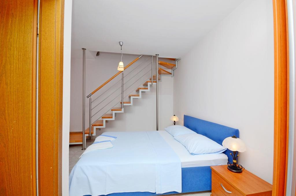Apartments Hrgovic Rogoznica  Exterior photo
